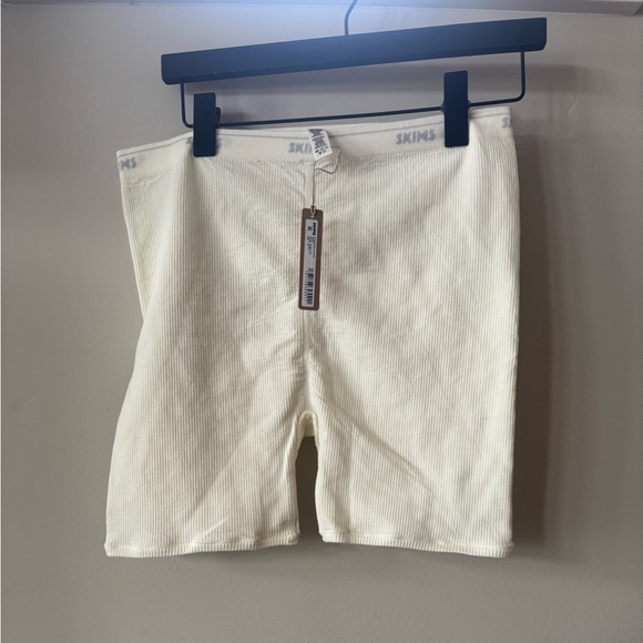 Skims Seamless Logo Rib Intimates Boxer - Picture 4 of 4